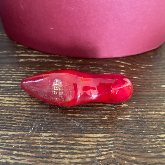 FITZ AND FLOYD glass Menagerie Sedona Red Shoe With Box - Picture 3 of 4